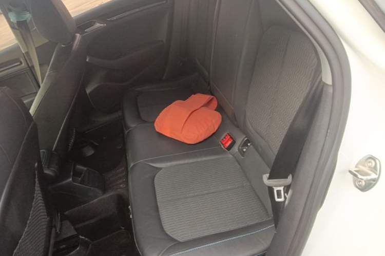 Used Audi A3 2019 Limousine 35 TFSI Fashion Edition China VI Emission Standard Left Rear Seat