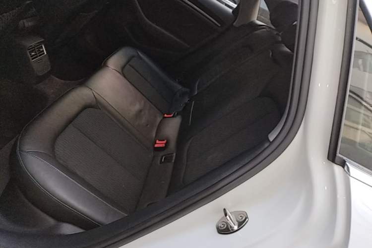 Used Audi A3 2019 Limousine 35 TFSI Fashion Edition China VI Emission Standard Left Rear Seat