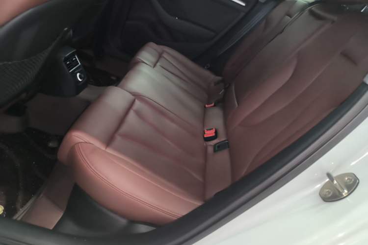 Used Audi A3 2019 Sportback 35 TFSI Sporty Version China VI Left Rear Seat
