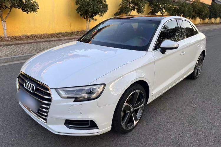 Used Audi A3 2019 Limousine 35 TFSI Style Edition China VI Emission Standard Guazi used car, China used car export, Used car for sale, Used cars, Cheapest cars for sale