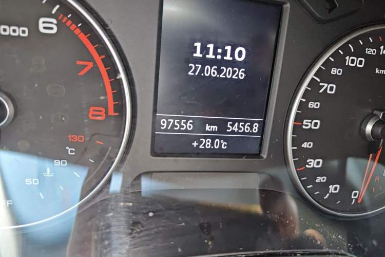 Used Audi A3 2019 Limousine 35 TFSI Fashion Edition China VI Emission Standard Odometer Close Up