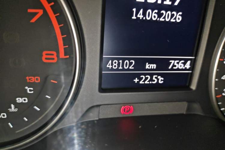Used Audi A3 2019 Limousine 35 TFSI Style Version China V Emission Standard Odometer Close Up