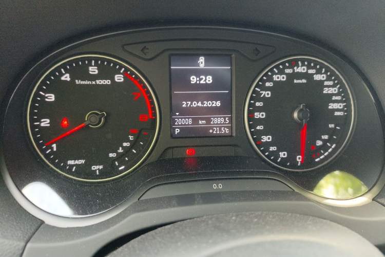 Used Audi A3 2019 Sportback 35 TFSI Style Edition China VI Emission Standard Odometer Close Up
