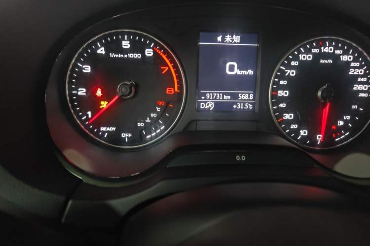 Used Audi A3 2019 Sportback 35 TFSI Fashion Edition China VI Emission Standard Odometer Close Up