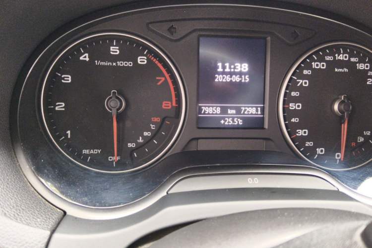 Used Audi A3 2019 Sportback 35 TFSI Ambition China VI Odometer Close Up