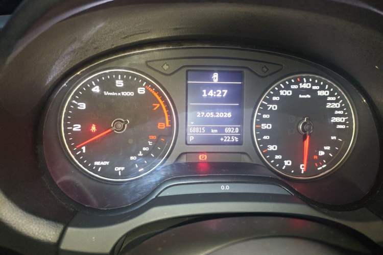 Used Audi A3 2019 Limousine 35 TFSI Ambition China VI Odometer Close Up
