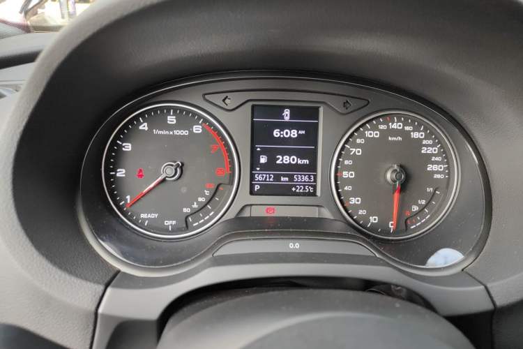 Used Audi A3 2019 Sportback 35 TFSI Ambition China VI Odometer Close Up