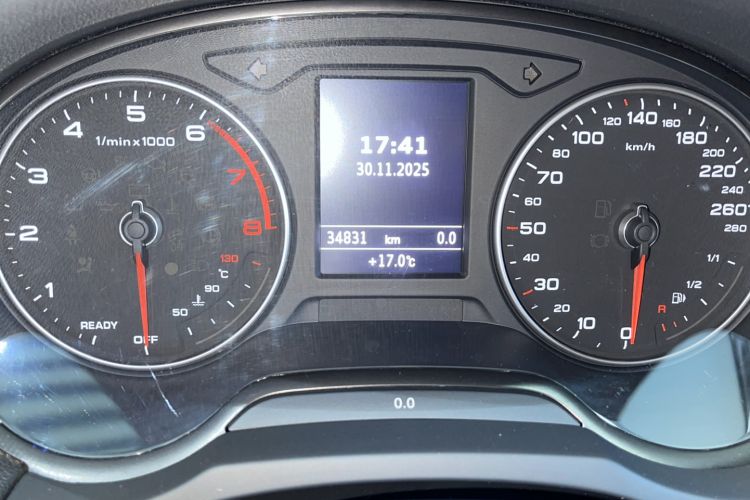 Used Audi A3 2019 Limousine 35 TFSI Fashion Edition China V standard Odometer Close Up