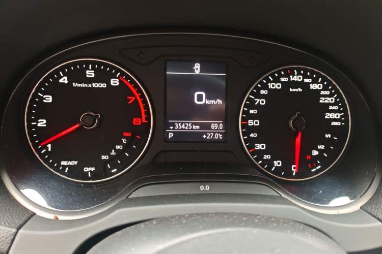 Used Audi A3 2019 Sportback 35 TFSI Ambition China V Odometer Close Up
