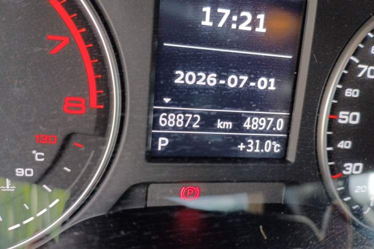 Used Audi A3 2019 Limousine 35 TFSI Ambition China V Odometer Close Up