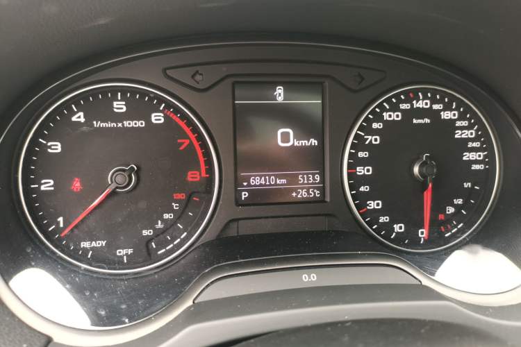 Used Audi A3 2019 Limousine 35 TFSI Fashion Edition China VI Emission Standard Odometer Close Up