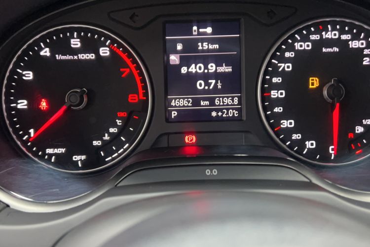 Used Audi A3 2019 Limousine 35 TFSI Fashion Edition China VI Emission Standard Odometer Close Up