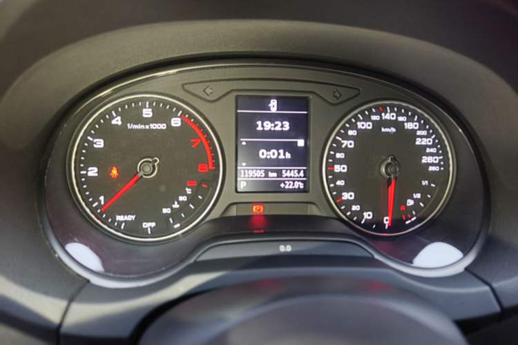 Used Audi A3 2019 Limousine 35 TFSI Ambition China VI Odometer Close Up