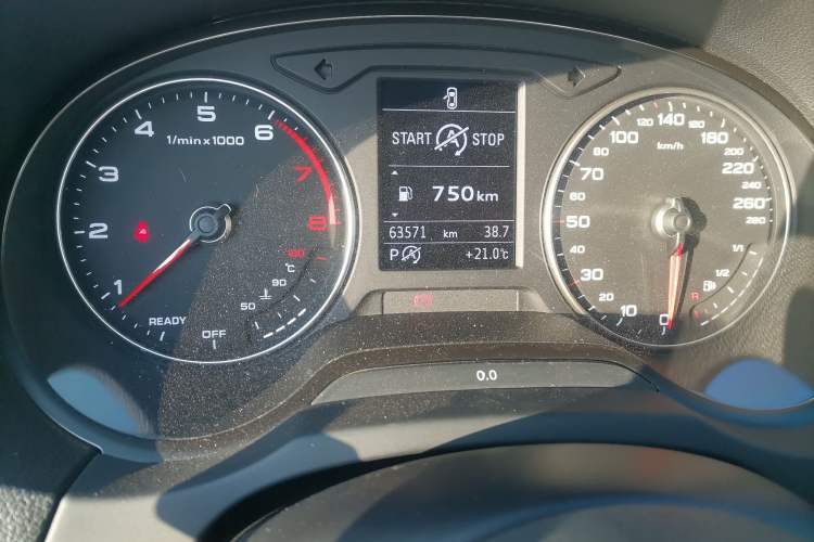 Used Audi A3 2019 Limousine 35 TFSI Fashion Edition China V standard Odometer Close Up
