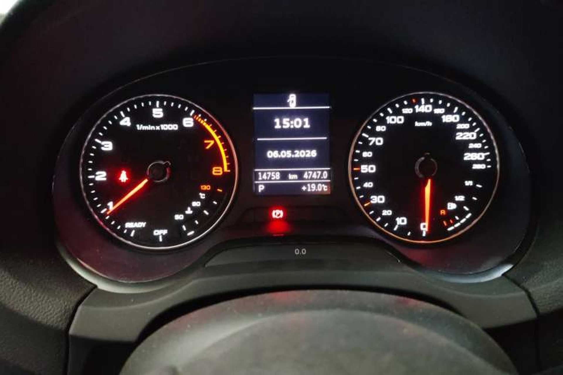 Used Audi A3 2019 Limousine 35 TFSI Ambition China VI Odometer Close Up
