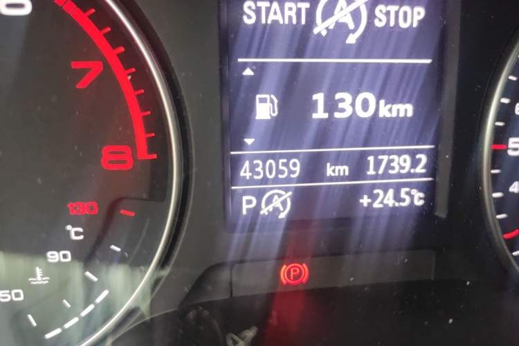 Used Audi A3 2019 Limousine 35 TFSI Fashion Edition China VI Emission Standard Odometer Close Up