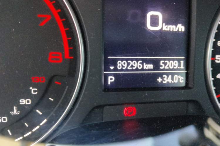 Used Audi A3 2019 Sportback 35 TFSI Style Version China V Emission Standard Odometer Close Up