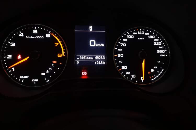 Used Audi A3 2019 Sportback 35 TFSI Fashion Edition China V Odometer Close Up