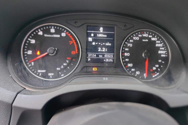 Used Audi A3 2019 Sportback 35 TFSI Ambition China V Odometer Close Up