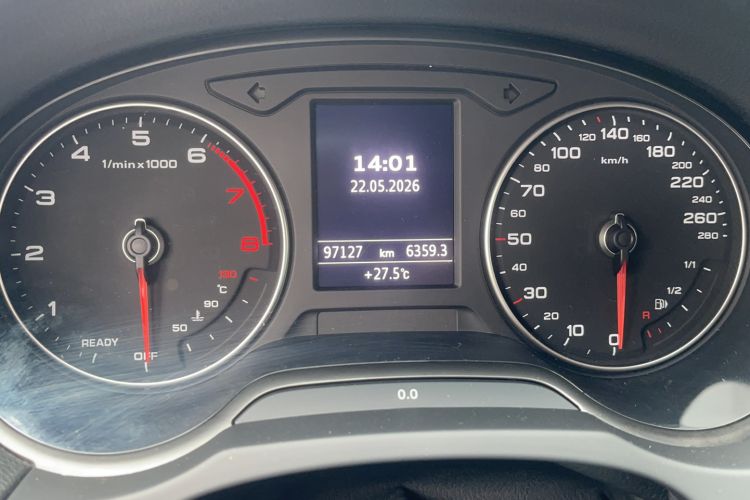 Used Audi A3 2019 Sportback 35 TFSI Ambition China VI Odometer Close Up