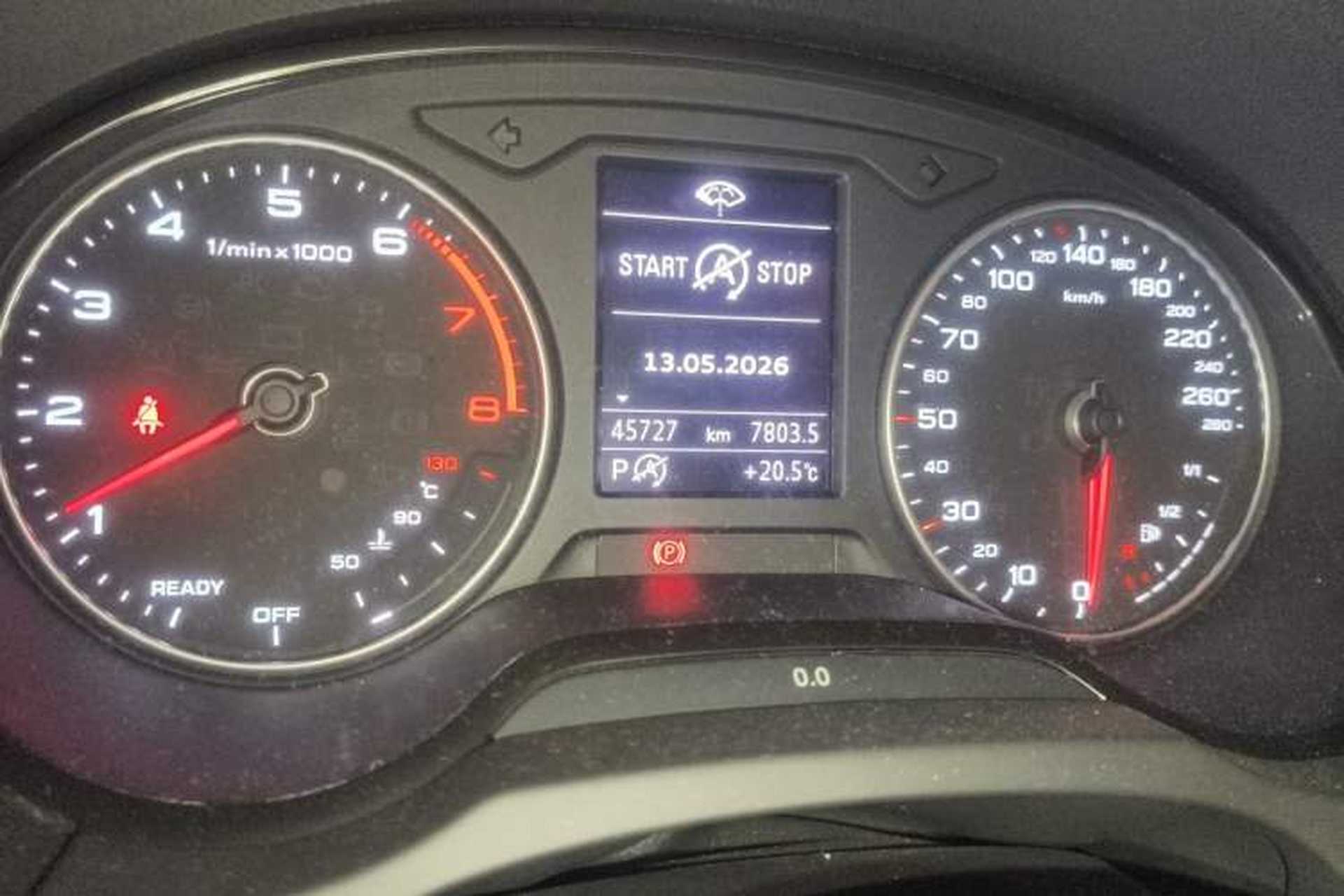 Used Audi A3 2019 Limousine 35 TFSI Fashion Edition China VI Emission Standard Odometer Close Up