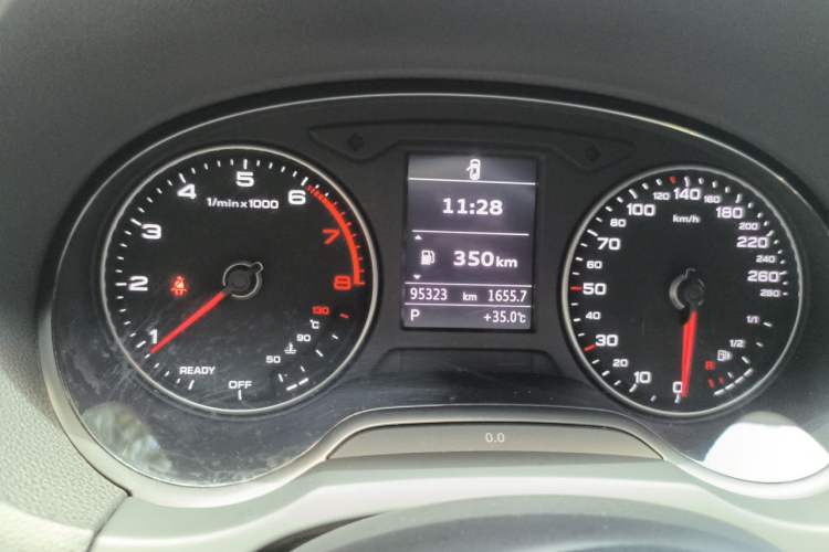 Used Audi A3 2019 Limousine 35 TFSI Ambition China VI Odometer Close Up