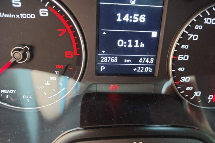 Used Audi A3 2019 Sportback 35 TFSI Fashion Edition China VI Emission Standard Odometer Close Up