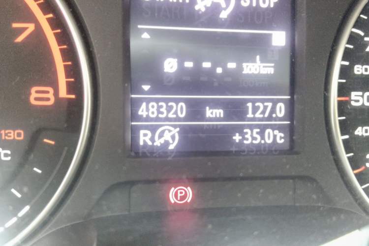 Used Audi A3 2019 Limousine 35 TFSI Fashion Edition China VI Emission Standard Odometer Close Up