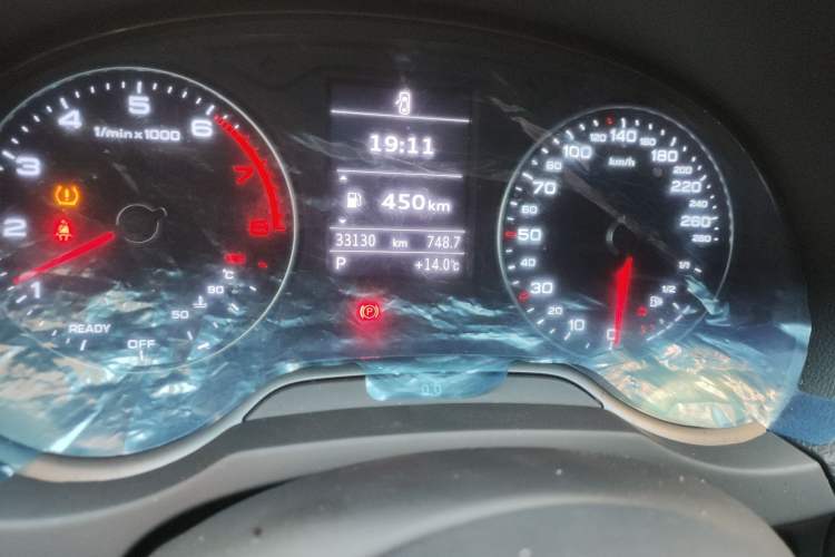 Used Audi A3 2019 Limousine 35 TFSI Ambition China V Odometer Close Up