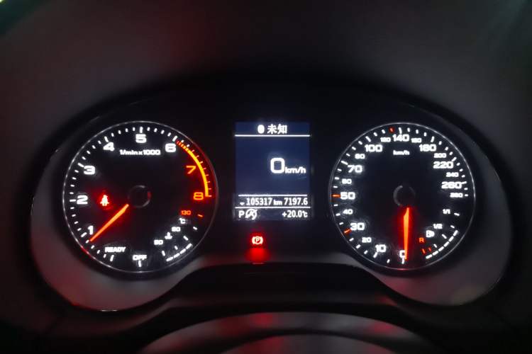 Used Audi A3 2019 Limousine 35 TFSI Fashion Edition China VI Emission Standard Odometer Close Up