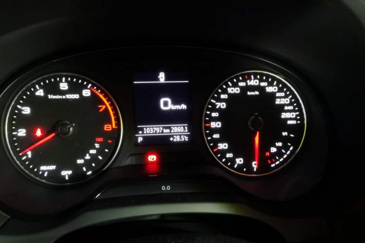 Used Audi A3 2019 Sportback 35 TFSI Ambition China V Odometer Close Up