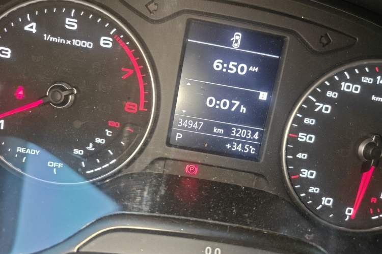 Used Audi A3 2019 Limousine 35 TFSI Ambition China V Odometer Close Up