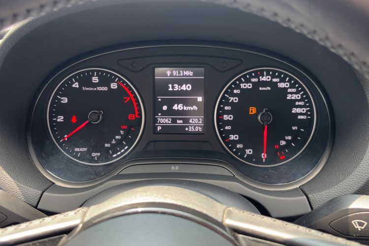 Used Audi A3 2019 Limousine 35 TFSI Ambition China VI Odometer Close Up