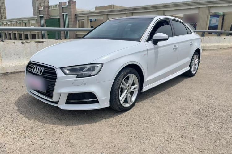 Used Audi A3 2019 Limousine 35 TFSI Fashion Edition China V standard Guazi used car, China used car export, Used car for sale, Used cars, Cheapest cars for sale