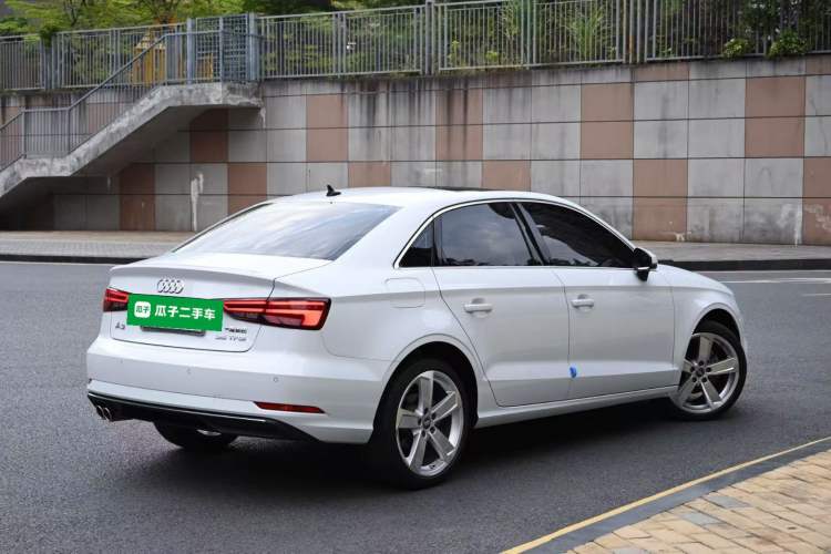 Used Audi A3 2019 Limousine 35 TFSI Style Edition China VI Emission Standard Rear Right 45 Deg