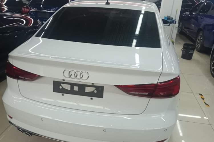 Used Audi A3 2019 Limousine 35 TFSI Ambition China VI Rear Right 45 Deg