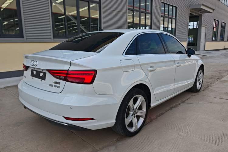 Used Audi A3 2019 Limousine 35 TFSI Ambition China VI Rear Right 45 Deg