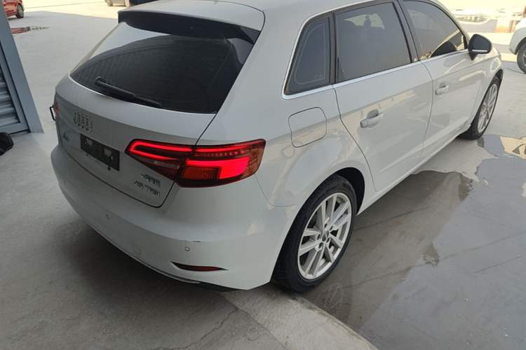 Used Audi A3 2019 Sportback 35 TFSI Ambition China VI Rear Right 45 Deg
