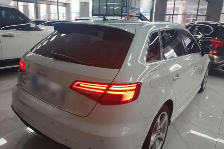 Used Audi A3 2019 Sportback 35 TFSI Fashion Edition China VI Emission Standard Rear Right 45 Deg