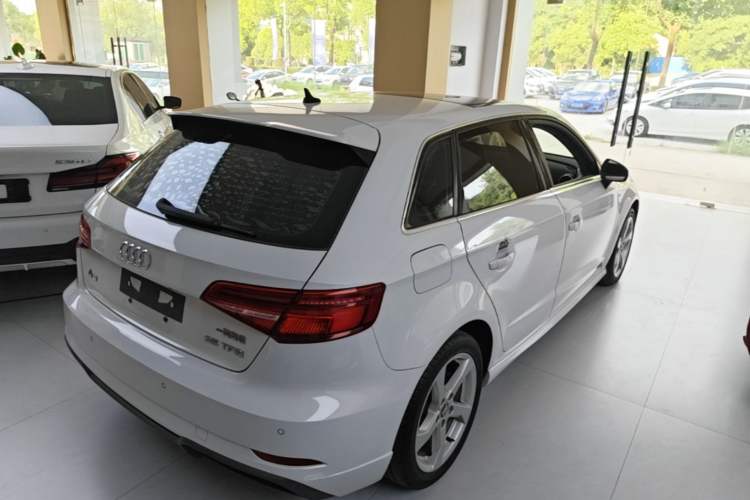 Used Audi A3 2019 Sportback 35 TFSI Fashion Edition China VI Emission Standard Rear Right 45 Deg