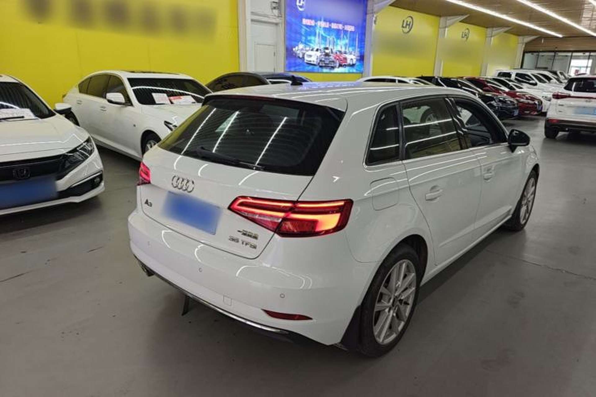 Used Audi A3 2019 Sportback 35 TFSI Ambition China VI Rear Right 45 Deg