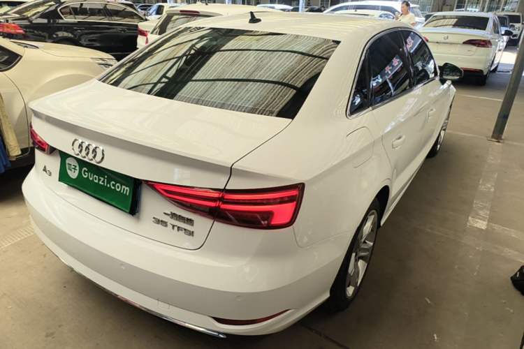Used Audi A3 2019 Limousine 35 TFSI Ambition China VI Rear Right 45 Deg
