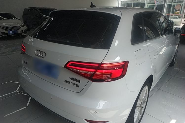 Used Audi A3 2019 Sportback 35 TFSI Ambition China VI Rear Right 45 Deg