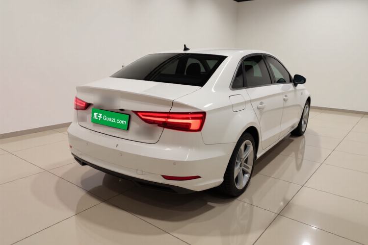 Used Audi A3 2019 Limousine 35 TFSI Ambition China VI Rear Right 45 Deg