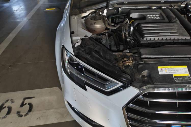Used Audi A3 2019 Limousine 35 TFSI Style Version China V Emission Standard Right Front Headlight
