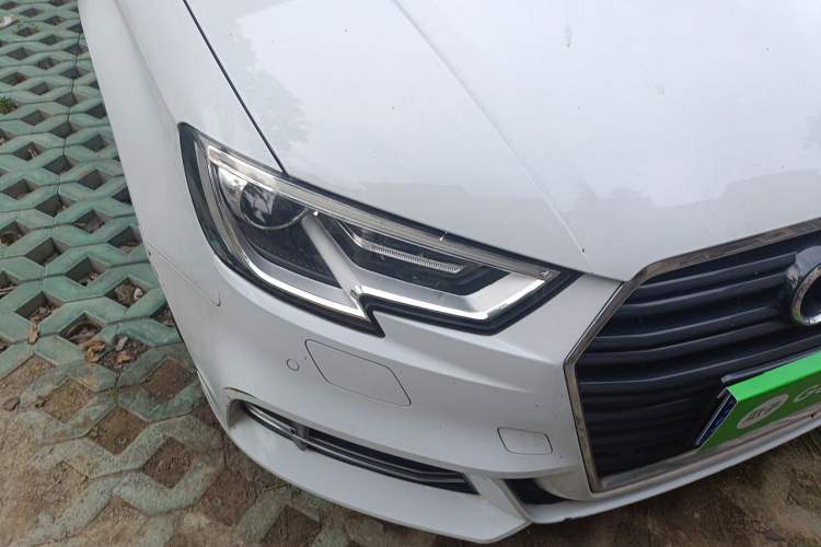Used Audi A3 2019 Limousine 35 TFSI Fashion Edition China V standard Right Front Headlight