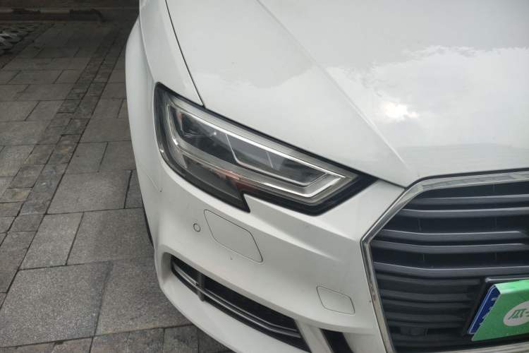 Used Audi A3 2019 Sportback 35 TFSI Fashion Edition China VI Emission Standard Right Front Headlight
