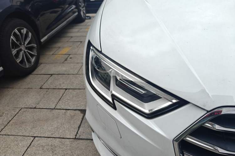 Used Audi A3 2019 Sportback 35 TFSI Ambition China VI Right Front Headlight
