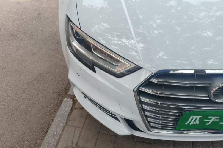 Used Audi A3 2019 Limousine 35 TFSI Fashion Edition China VI Emission Standard Right Front Headlight