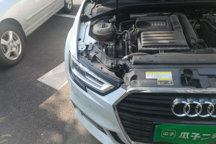 Used Audi A3 2019 Limousine 35 TFSI Fashion Edition China V standard Right Front Headlight